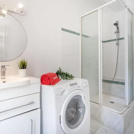 Apartment Pavillon Des Roches-2 *